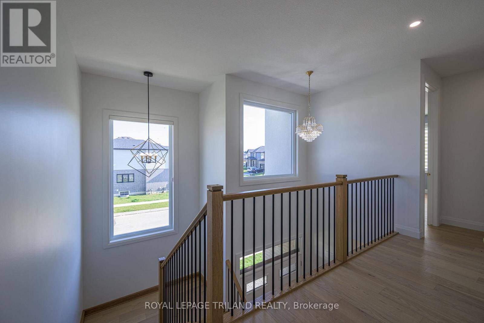 3741 Somerston Crescent, London South, Ontario  N6L 1K3 - Photo 18 - X12414289