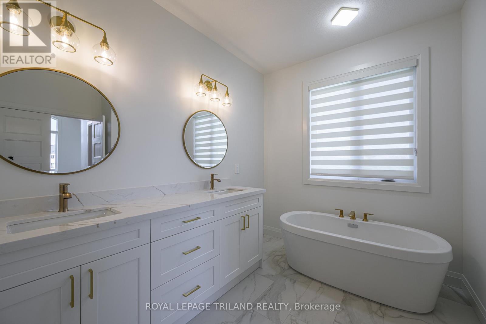 3741 Somerston Crescent, London South, Ontario  N6L 1K3 - Photo 22 - X12414289