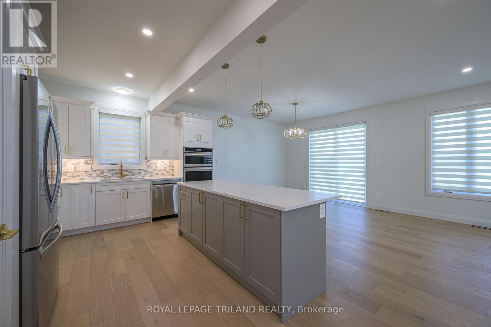 3741 Somerston Crescent, London South, Ontario  N6L 1K3 - Photo 5 - X12414289