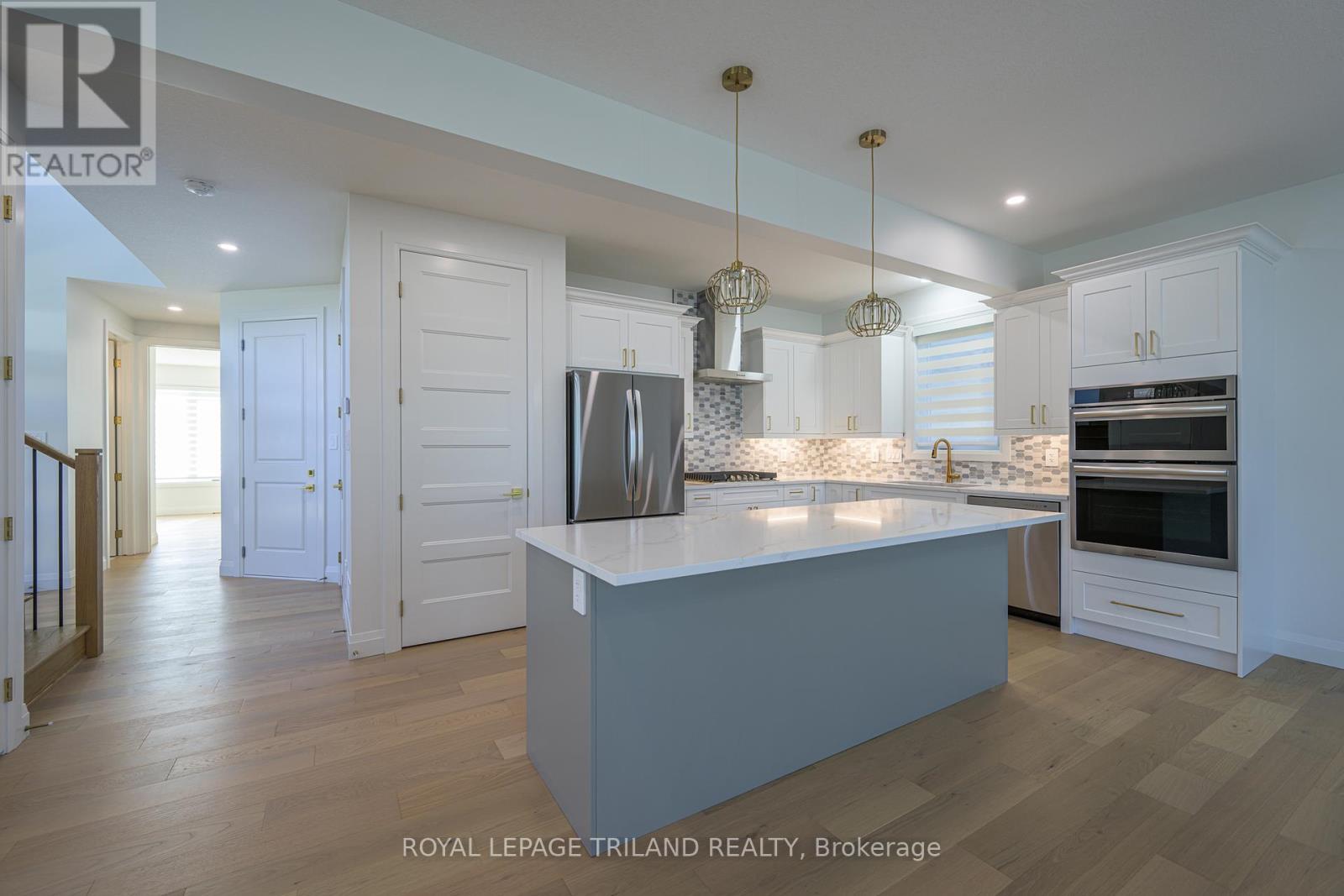 3741 Somerston Crescent, London South, Ontario  N6L 1K3 - Photo 6 - X12414289