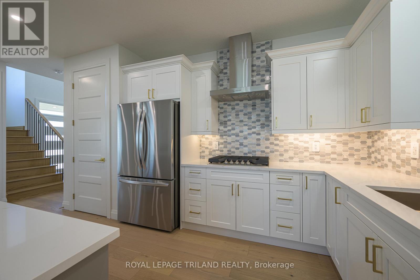 3741 Somerston Crescent, London South, Ontario  N6L 1K3 - Photo 7 - X12414289