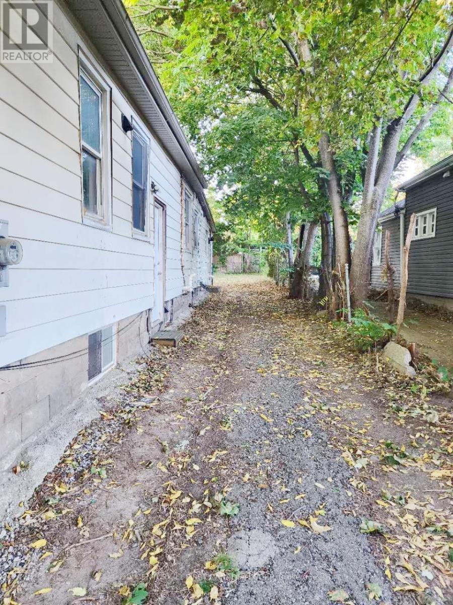 Unit1 - 648 Oxford Street E, London East, Ontario  N5Y 3J4 - Photo 12 - X12414301