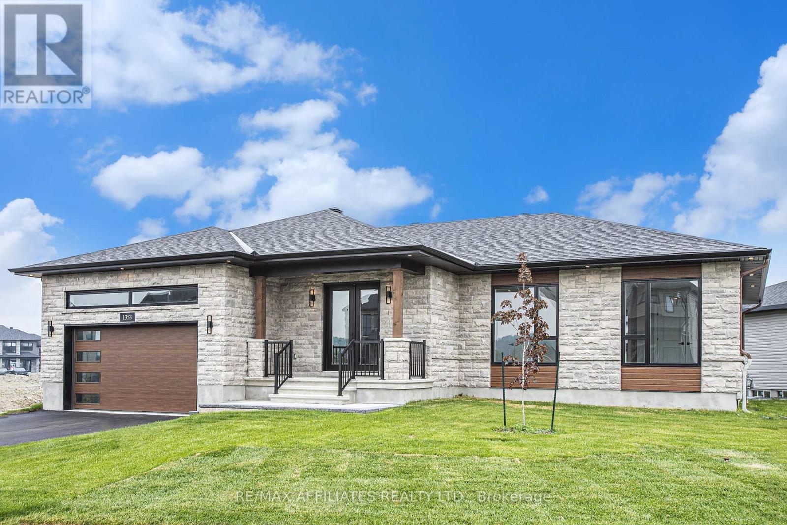 1353 Diamond Street, Clarence-Rockland, Ontario  K4K 0M6 - Photo 2 - X12414318
