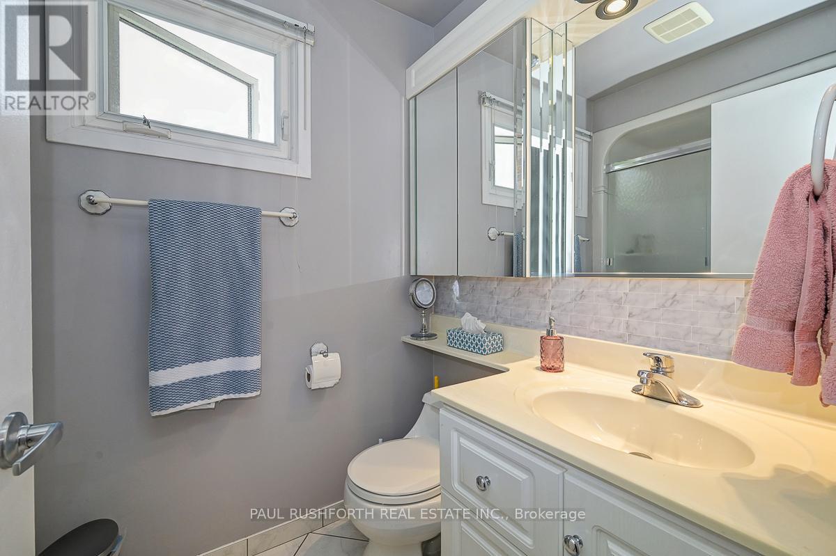 6351 Viseneau Drive, Ottawa, Ontario  K1C 2G8 - Photo 18 - X12414335