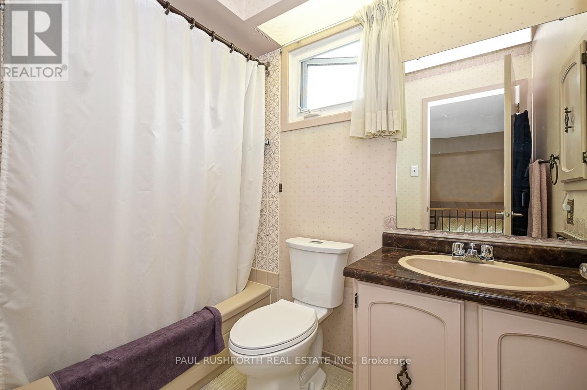 6351 Viseneau Drive, Ottawa, Ontario  K1C 2G8 - Photo 21 - X12414335