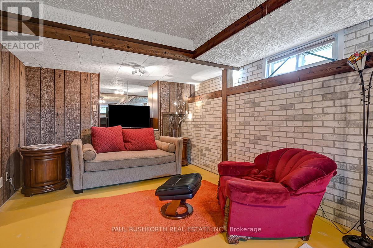 6351 Viseneau Drive, Ottawa, Ontario  K1C 2G8 - Photo 23 - X12414335