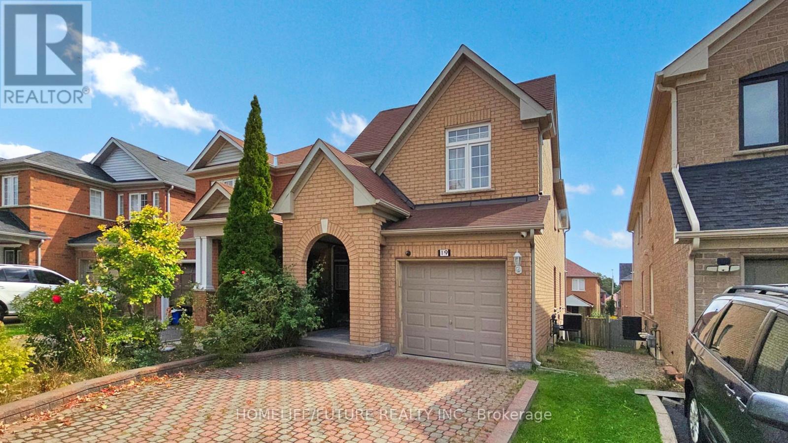 19 Charles Brown Road, Markham, Ontario  L3S 4T3 - Photo 3 - N12412343