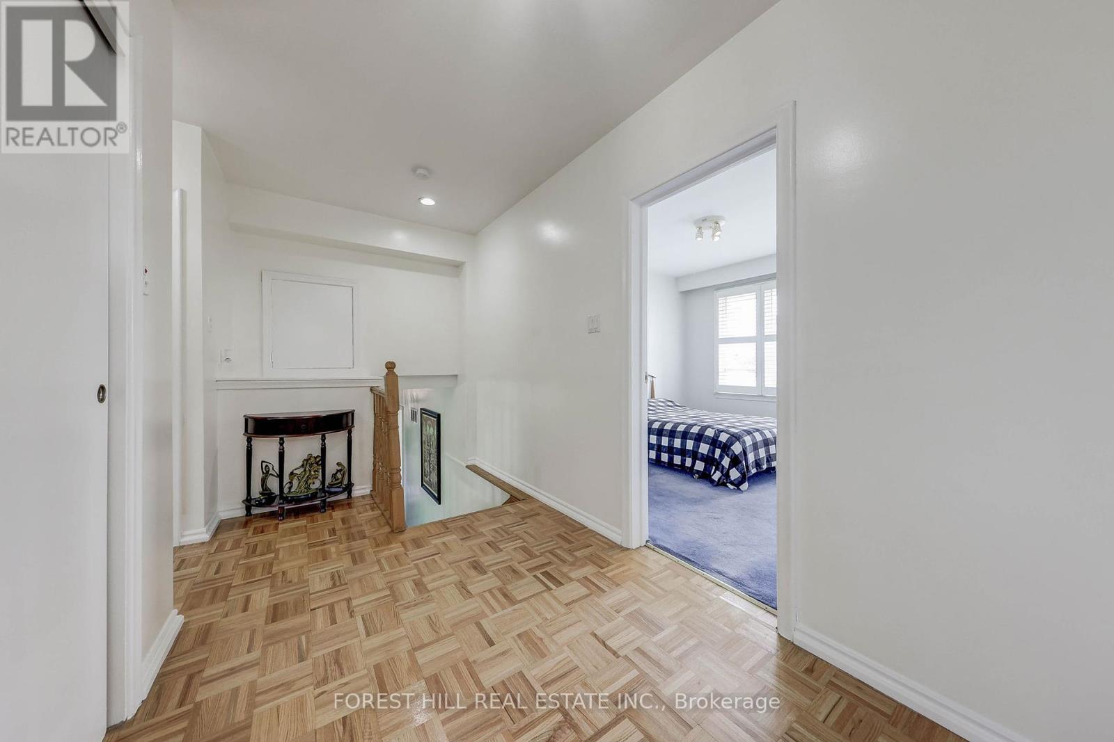89 Portage Avenue, Toronto, Ontario  M9N 3H2 - Photo 18 - W12414247