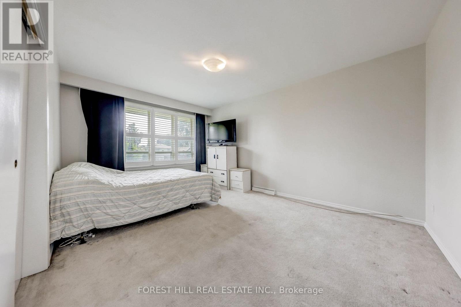89 Portage Avenue, Toronto, Ontario  M9N 3H2 - Photo 25 - W12414247