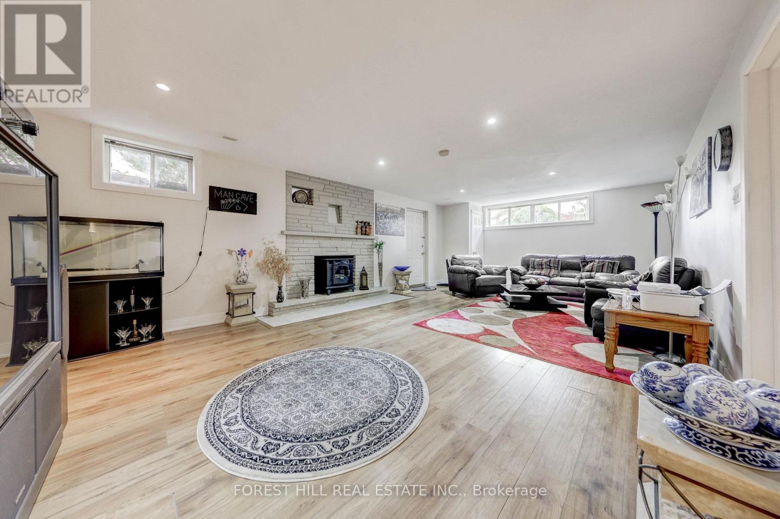 89 Portage Avenue, Toronto, Ontario  M9N 3H2 - Photo 31 - W12414247