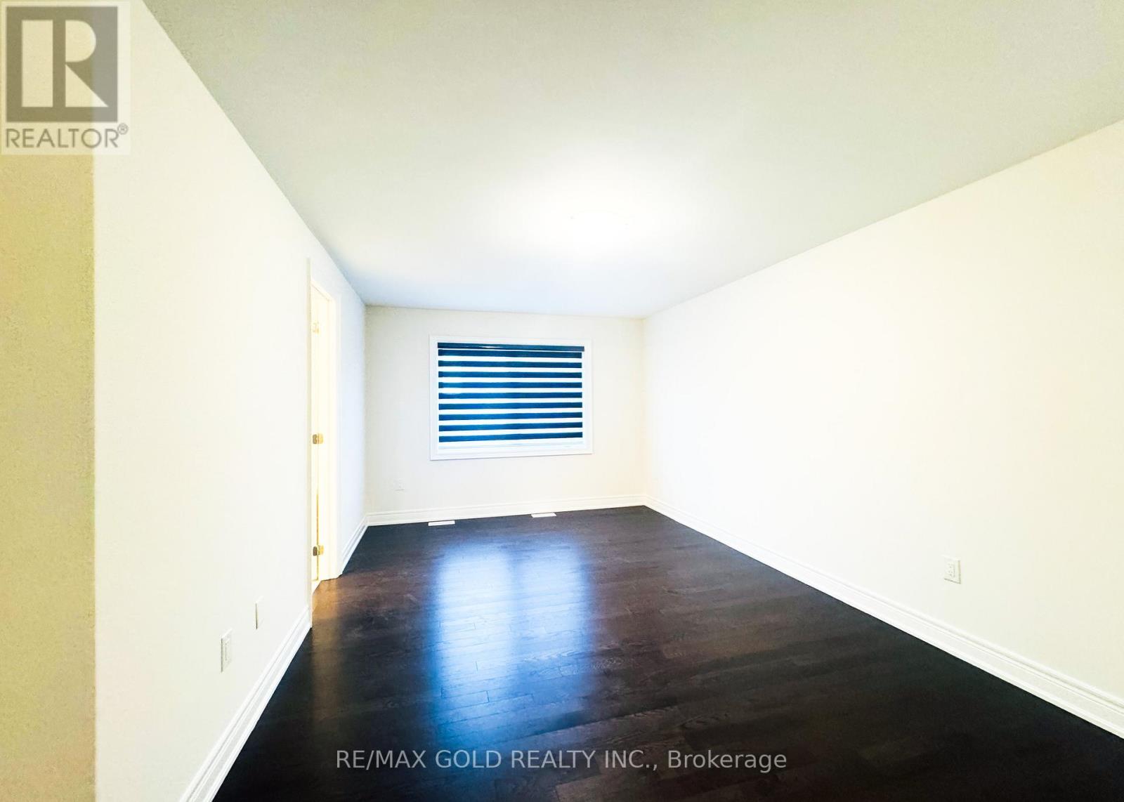 74 Grassbank Road, Brampton, Ontario  L6R 4E5 - Photo 13 - W12414264
