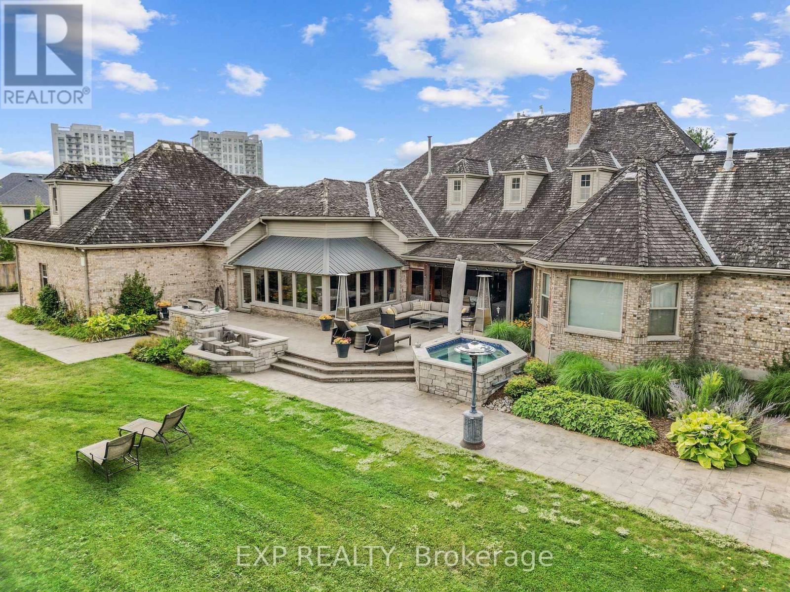 569 Franklinway Gate, London North, Ontario  N6G 5C8 - Photo 39 - X12413510