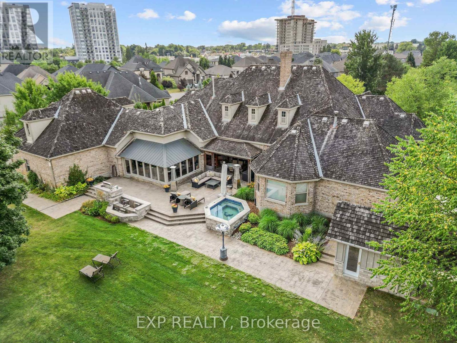 569 Franklinway Gate, London North, Ontario  N6G 5C8 - Photo 2 - X12413510