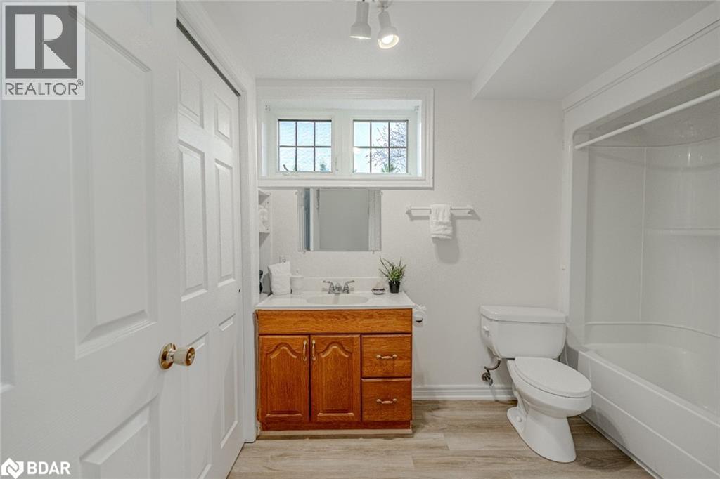 1331 Flos Rd 3 E, Springwater, Ontario  L0L 2K0 - Photo 12 - 40771299
