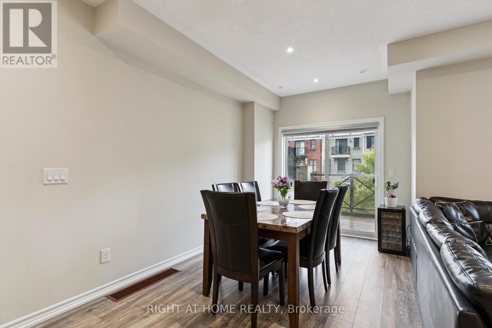 30 Boadway Crescent, Whitchurch-Stouffville, Ontario  L4A 1Y2 - Photo 20 - N12414285