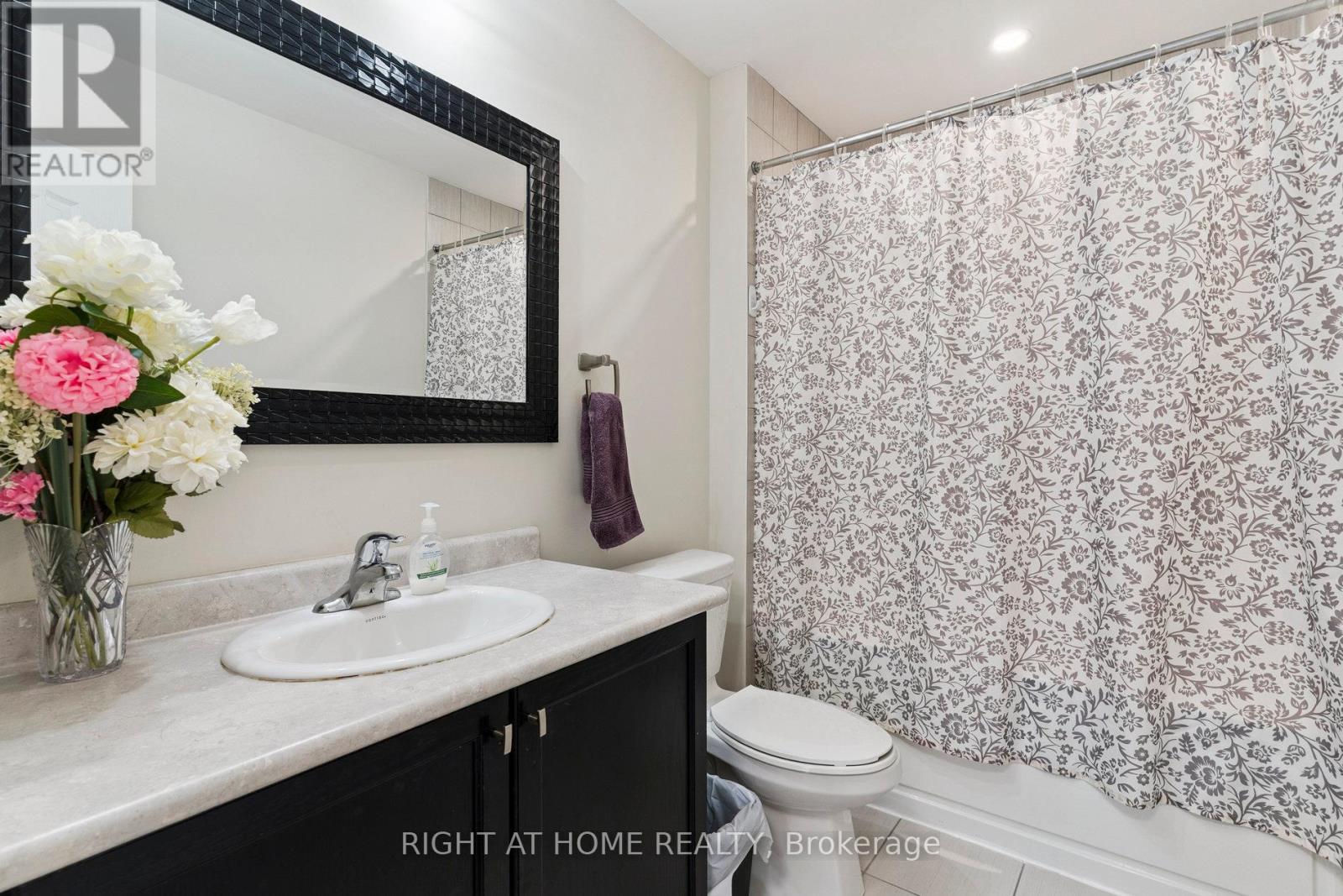 30 Boadway Crescent, Whitchurch-Stouffville, Ontario  L4A 1Y2 - Photo 33 - N12414285
