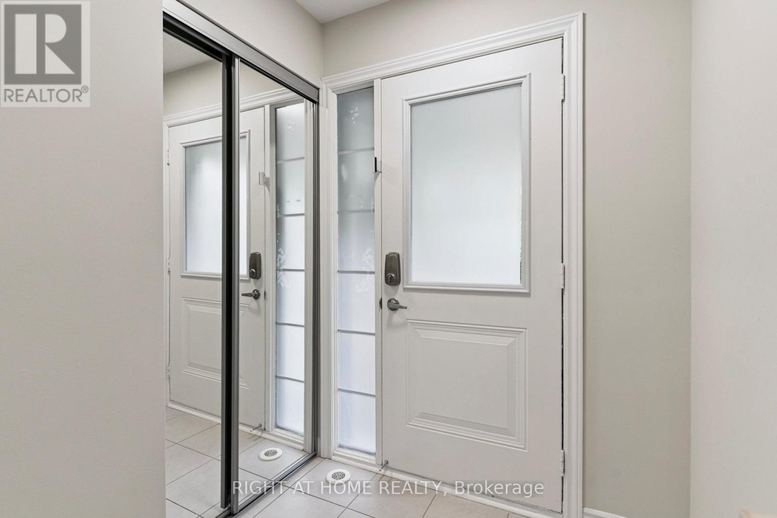 30 Boadway Crescent, Whitchurch-Stouffville, Ontario  L4A 1Y2 - Photo 5 - N12414285