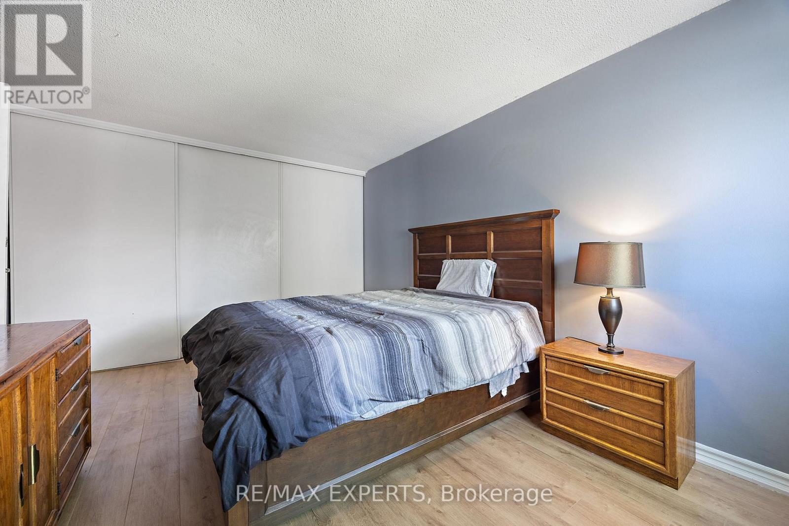 242 Milestone Crescent, Aurora, Ontario  L4G 3M2 - Photo 9 - N12414329