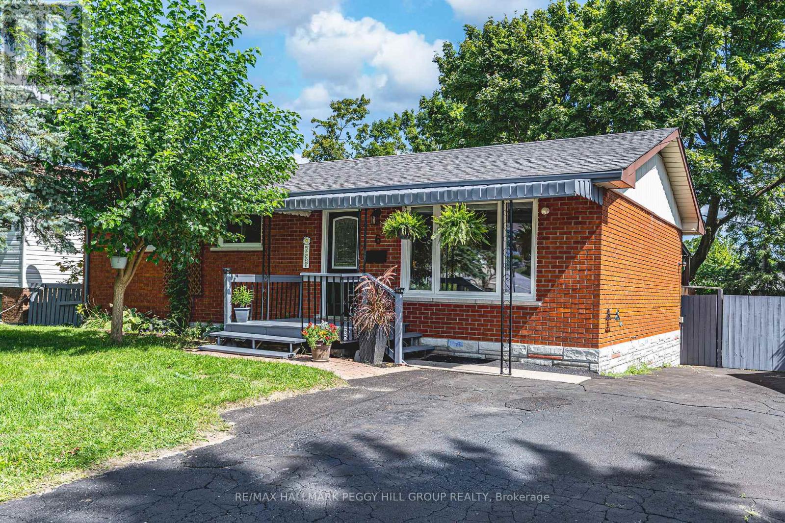 6 Walker Avenue, Orillia, Ontario  L3V 6G7 - Photo 1 - S12414296