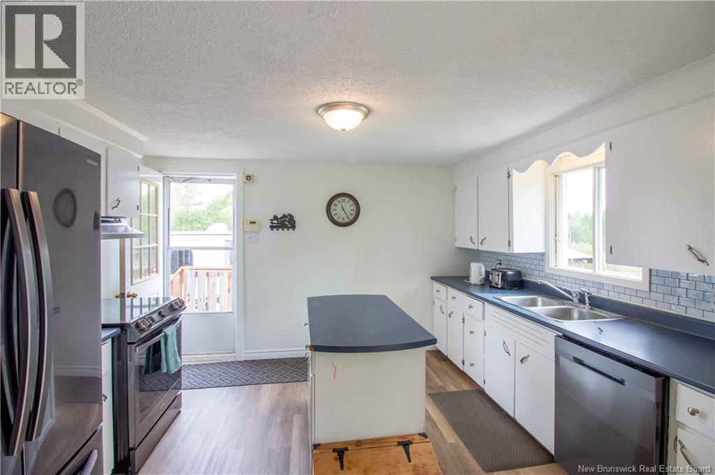 11 Tamtrev Court, Waasis, New Brunswick  E3B 9A2 - Photo 11 - NB127039