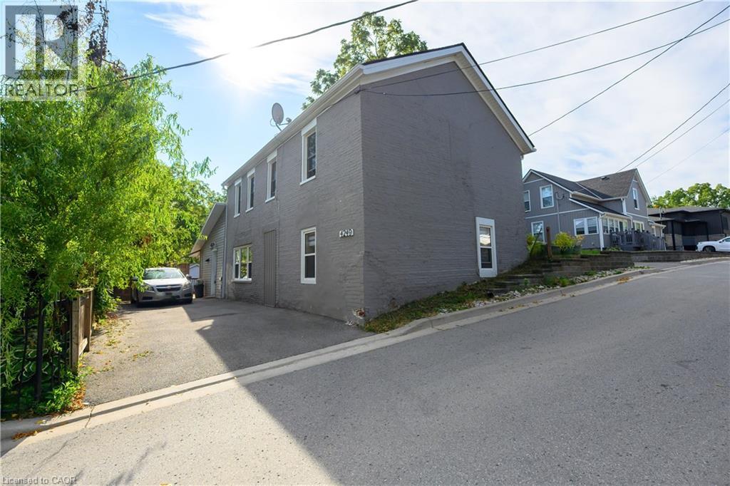 4249 ACADEMY Street, Beamsville, Ontario