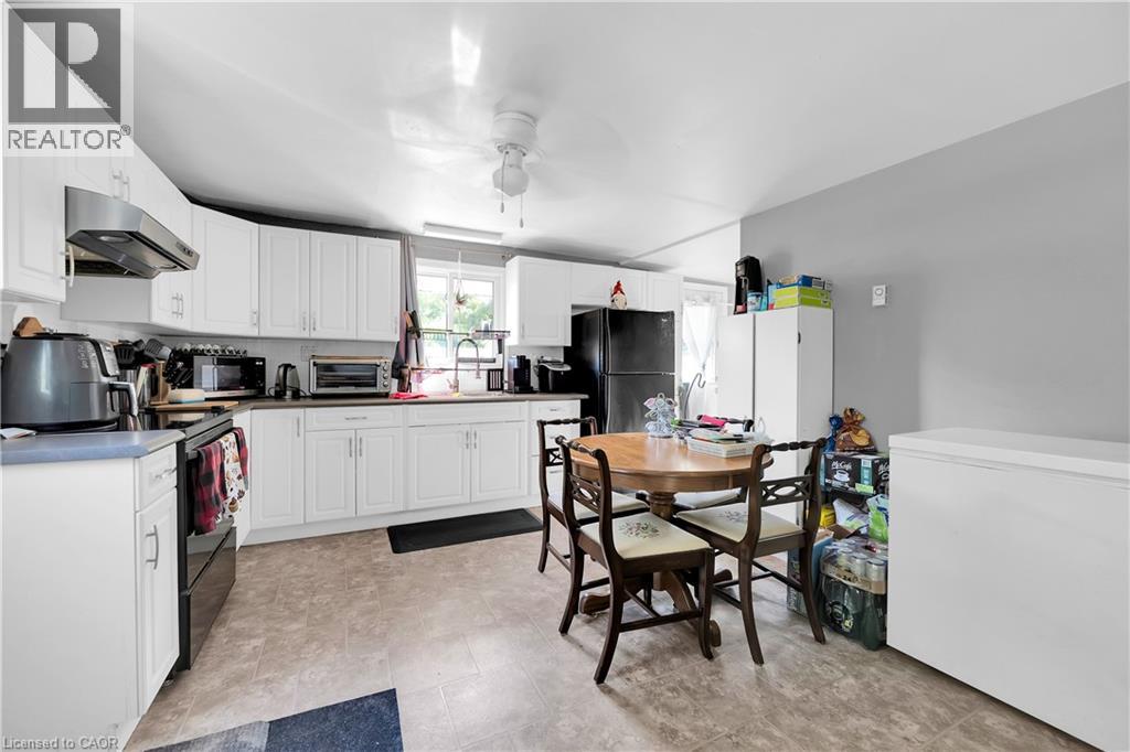 4249 Academy Street, Beamsville, Ontario  L3J 0R5 - Photo 2 - 40771416