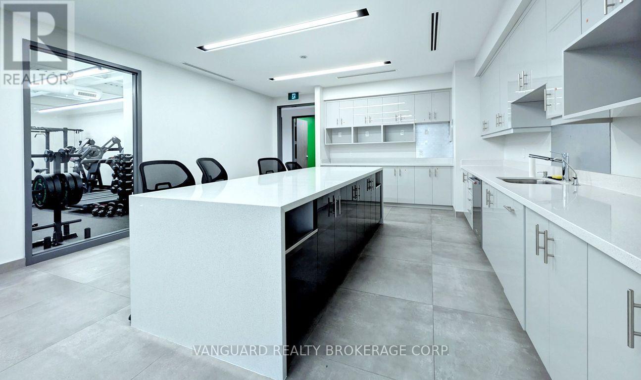 Main - 14 Abacus Road, Brampton (Brampton East), Ontario  L6T 5B7 - Photo 4 - W12407344