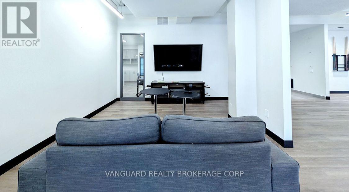 Main - 14 Abacus Road, Brampton (Brampton East), Ontario  L6T 5B7 - Photo 5 - W12407344