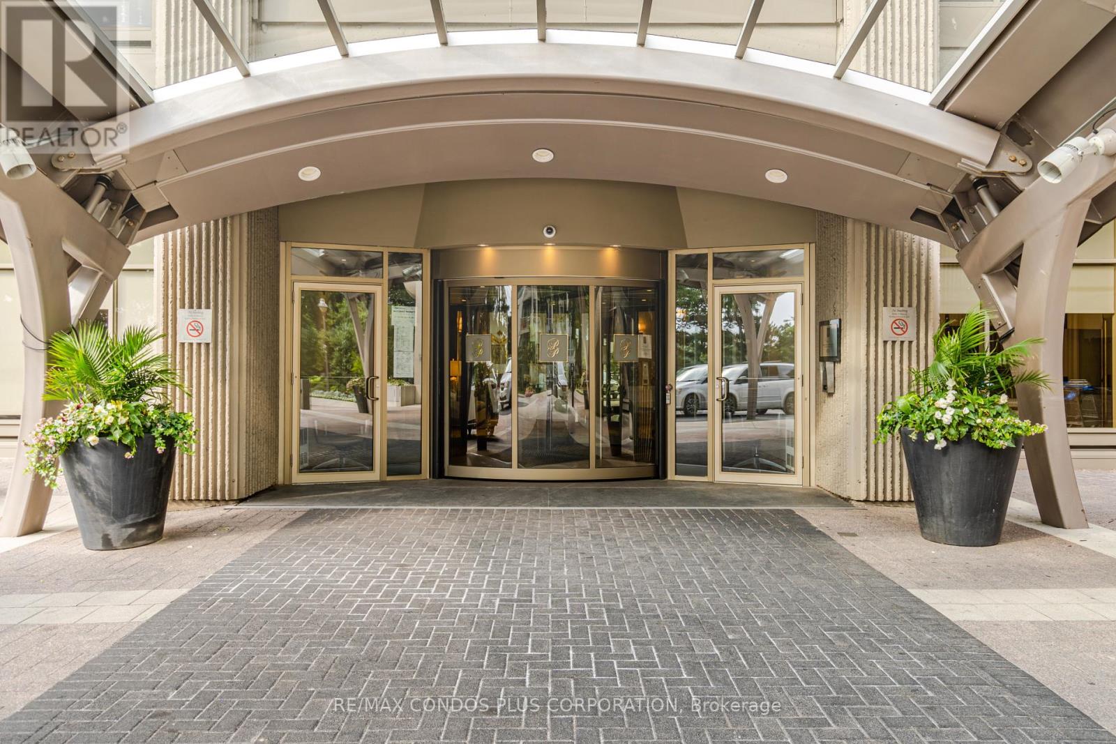 805 - 2045 Lake Shore Boulevard W, Toronto, Ontario  M8V 2Z6 - Photo 4 - W12411496