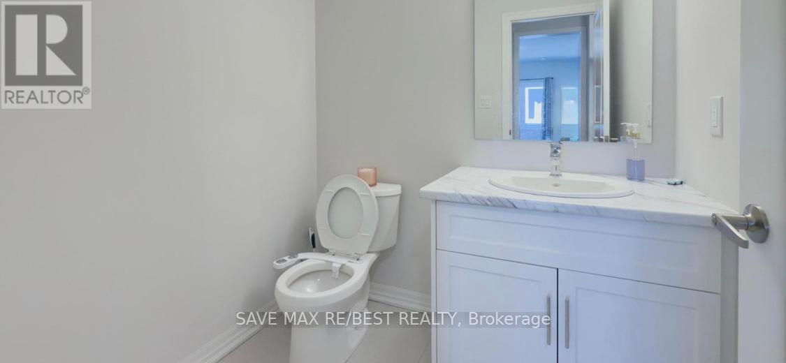 127 Hillcrest Road, Port Colborne, Ontario  L3K 6E6 - Photo 5 - X12413077