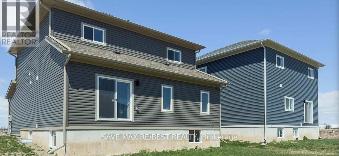 127 Hillcrest Road, Port Colborne, Ontario  L3K 6E6 - Photo 24 - X12413077