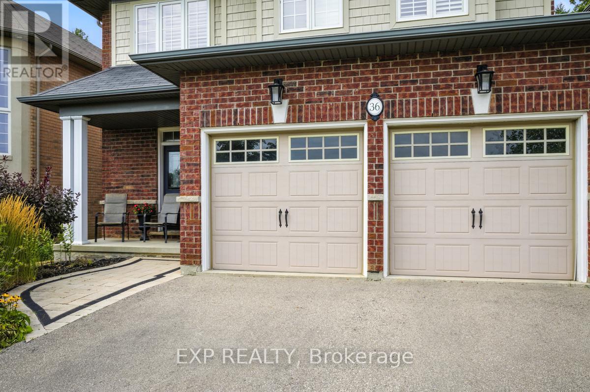 36 Secinaro Avenue, Hamilton, Ontario  L9G 0C6 - Photo 23 - X12413165