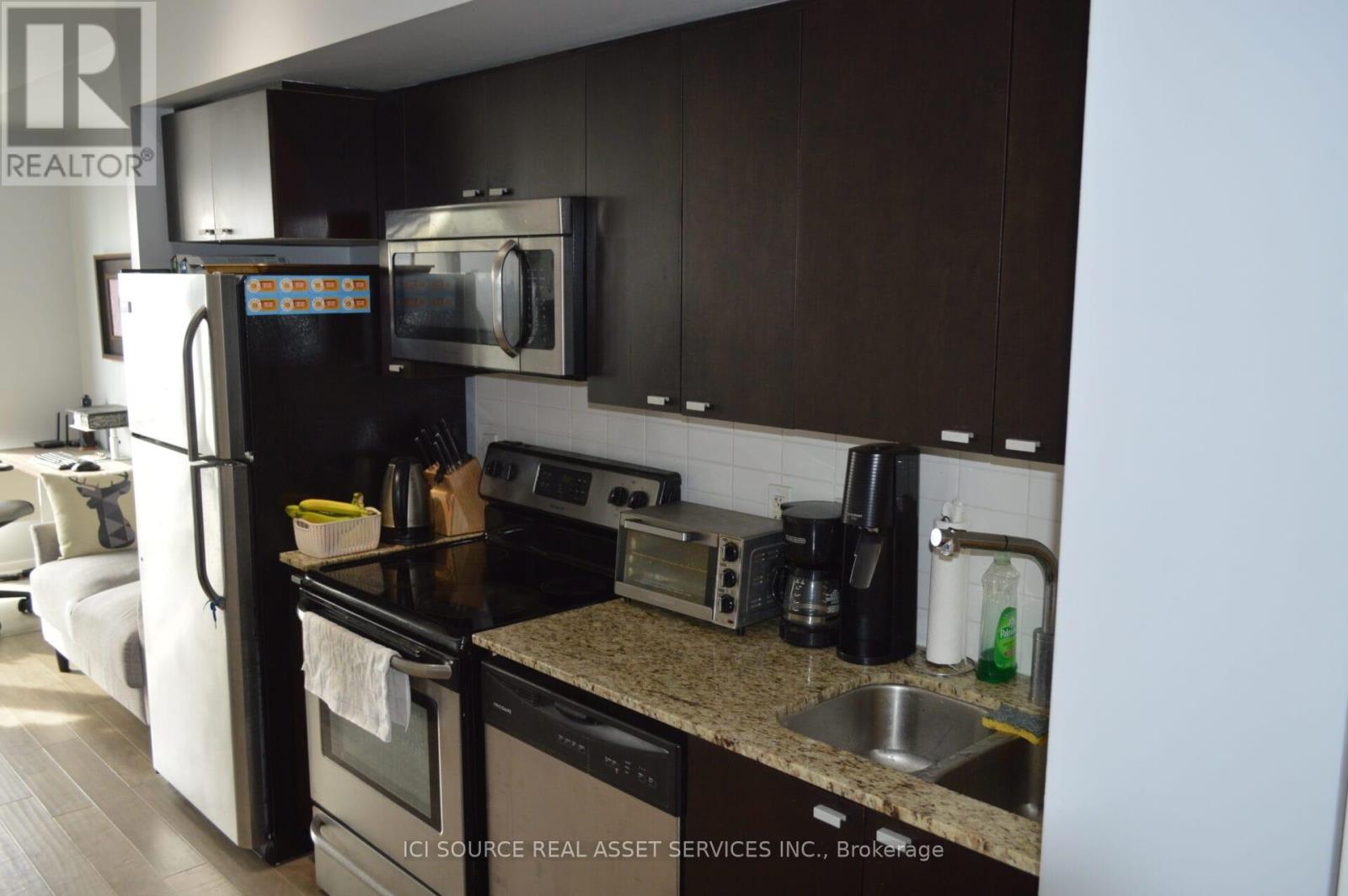 3409 - 105 The Queensway, Toronto, Ontario  M6S 5B5 - Photo 5 - W12414275