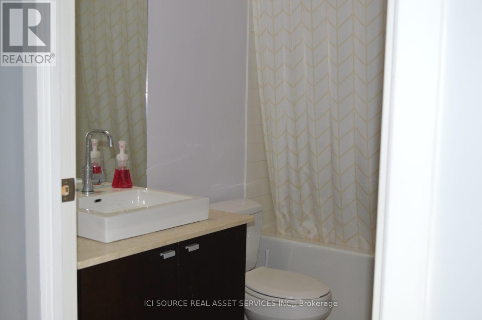 3409 - 105 The Queensway, Toronto, Ontario  M6S 5B5 - Photo 6 - W12414275