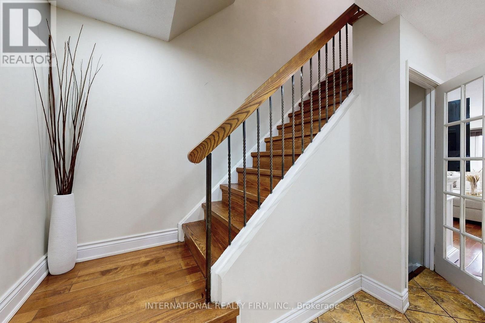 62 - 60 Hanson Road, Mississauga, Ontario  L5B 2P6 - Photo 16 - W12414286