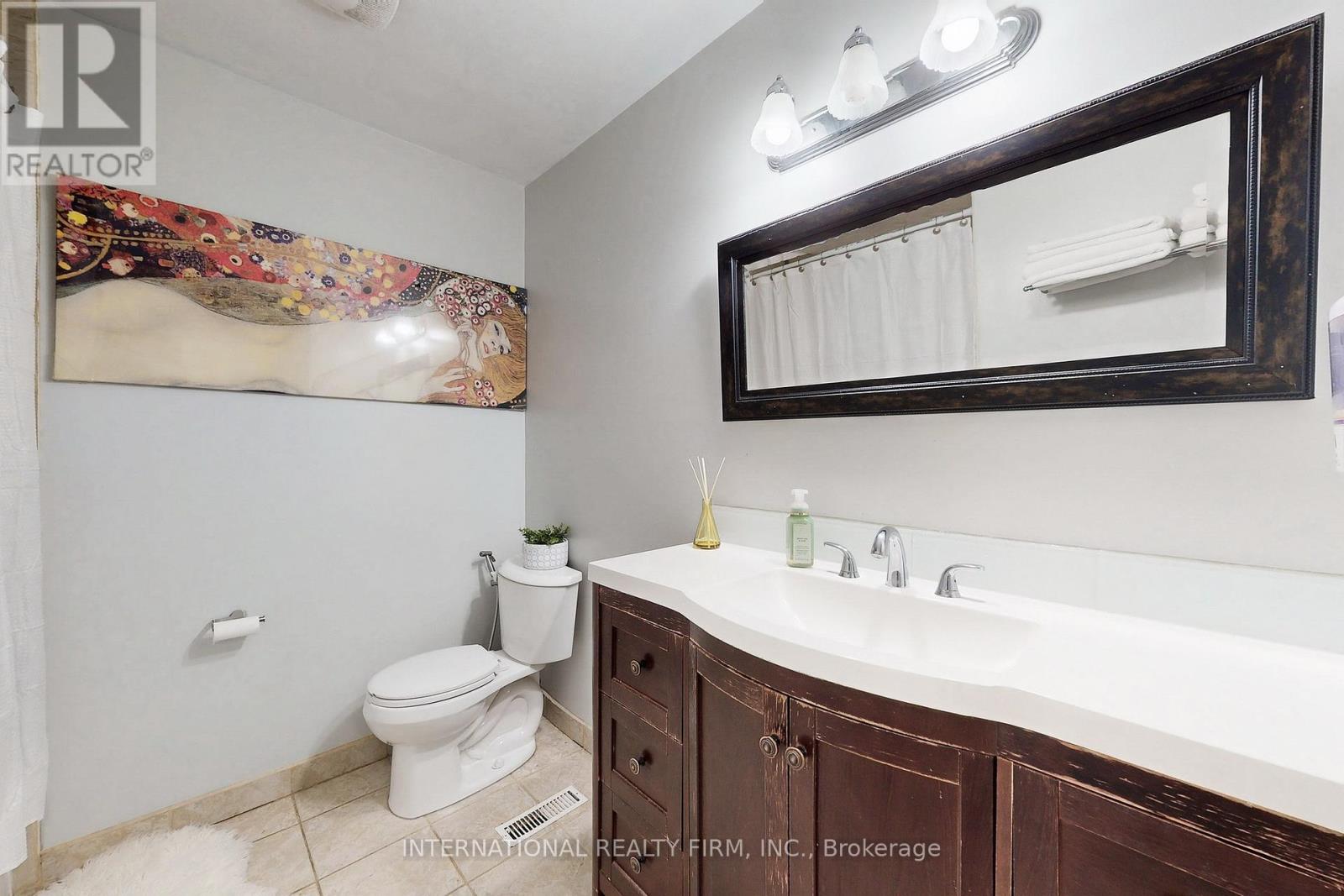 62 - 60 Hanson Road, Mississauga, Ontario  L5B 2P6 - Photo 32 - W12414286