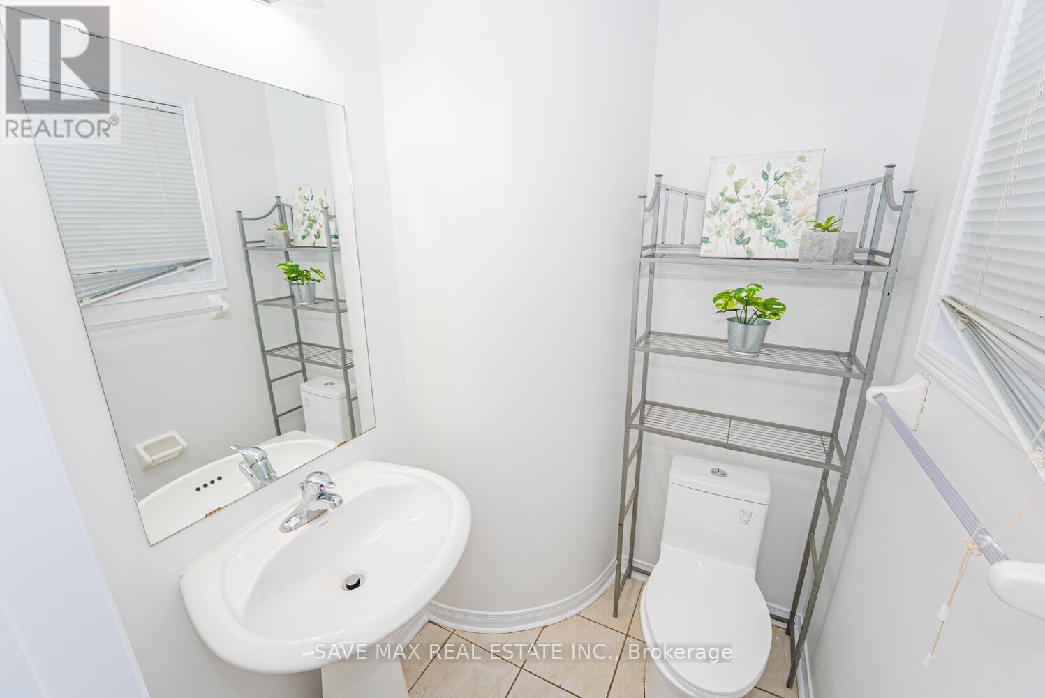 100 Bushmill Circle, Brampton, Ontario  L7A 0K6 - Photo 22 - W12414287