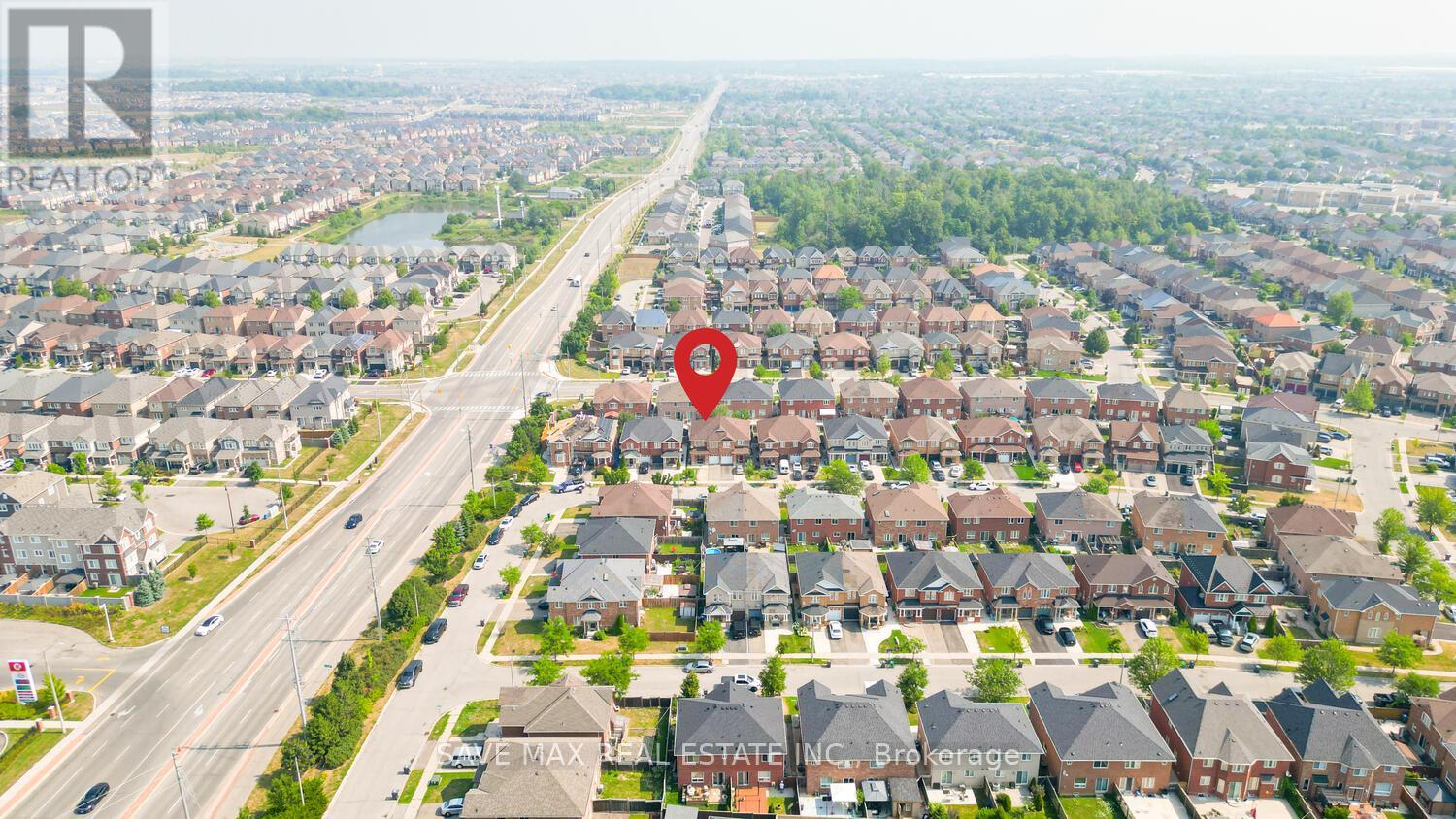100 Bushmill Circle, Brampton, Ontario  L7A 0K6 - Photo 3 - W12414287