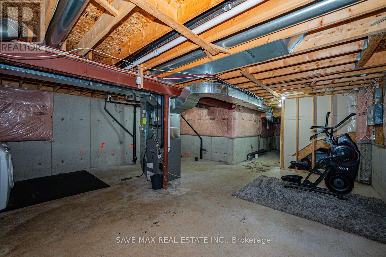 100 Bushmill Circle, Brampton, Ontario  L7A 0K6 - Photo 43 - W12414287