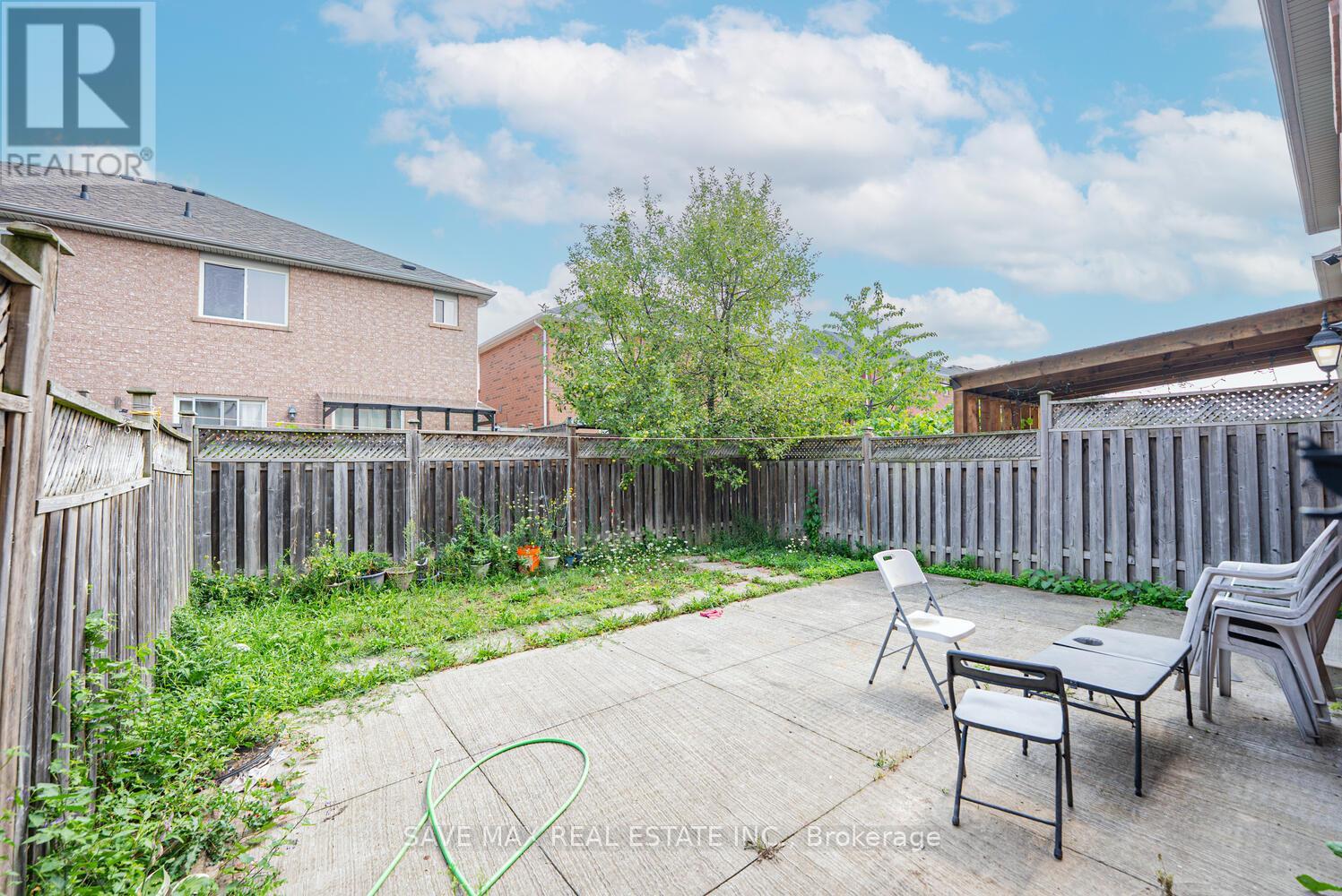 100 Bushmill Circle, Brampton, Ontario  L7A 0K6 - Photo 45 - W12414287