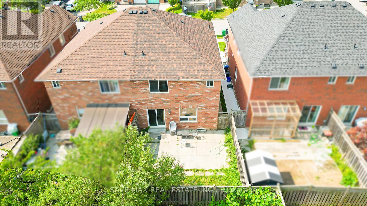 100 Bushmill Circle, Brampton, Ontario  L7A 0K6 - Photo 47 - W12414287