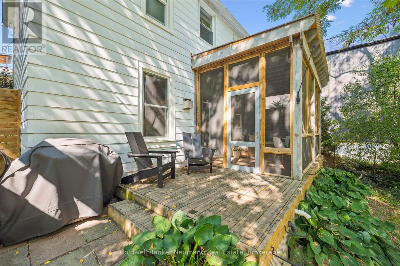 67 Grove Street, Guelph (St. George's), Ontario  N1E 2W6 - Photo 38 - X12414384