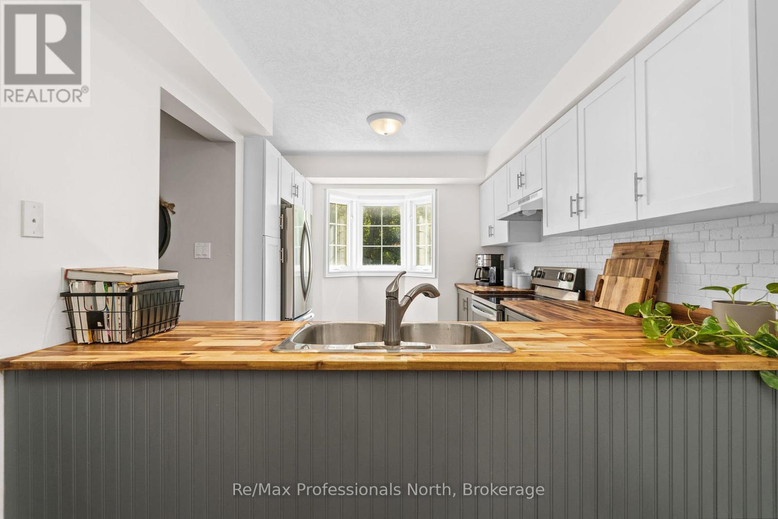 166 Musquash Road, Gravenhurst, Ontario  P1P 1R2 - Photo 12 - X12414421