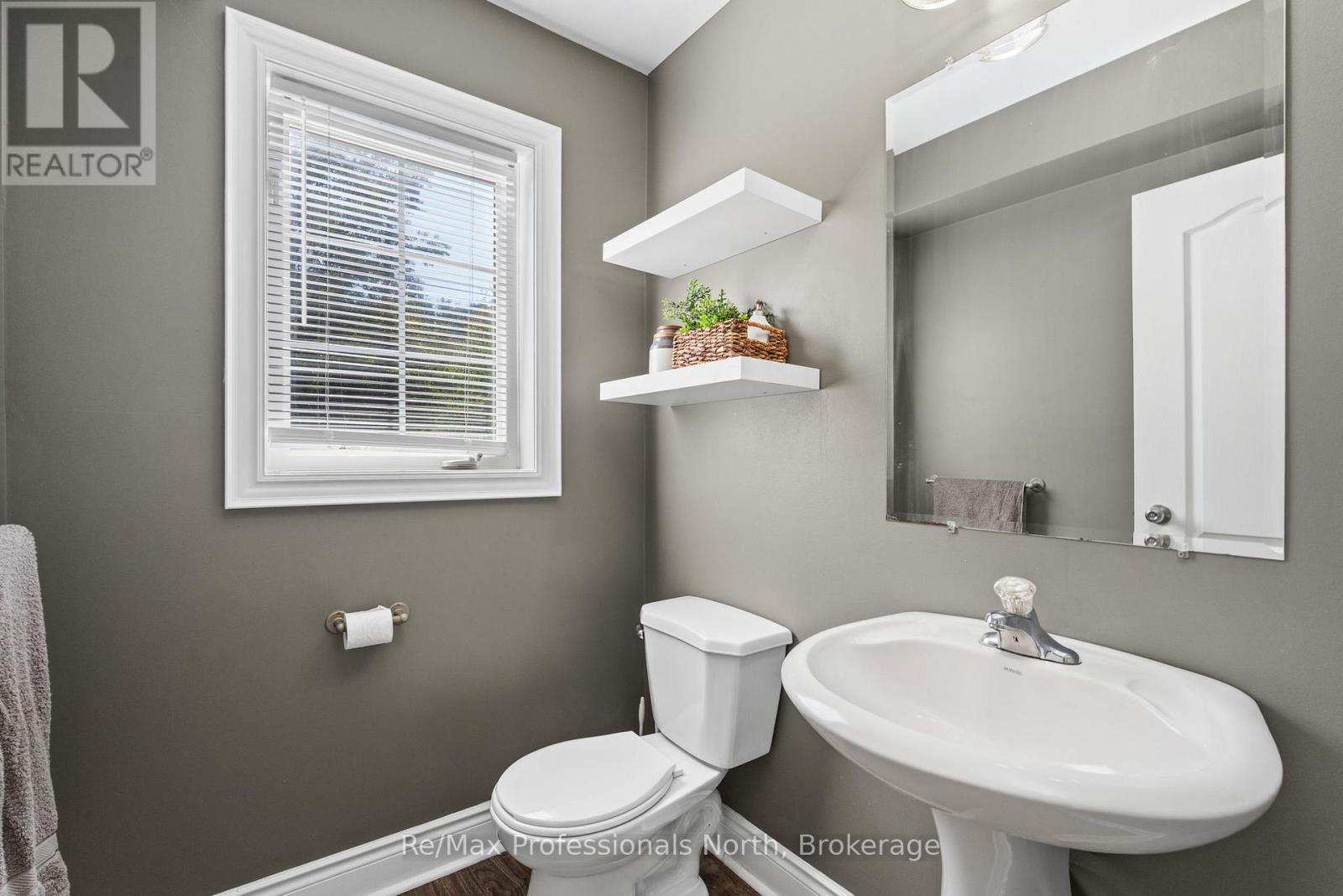 166 Musquash Road, Gravenhurst, Ontario  P1P 1R2 - Photo 17 - X12414421