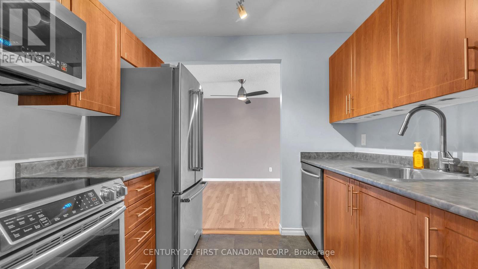 203 - 739 Deveron Crescent, London South, Ontario  N5Z 4Y1 - Photo 1 - X12414338