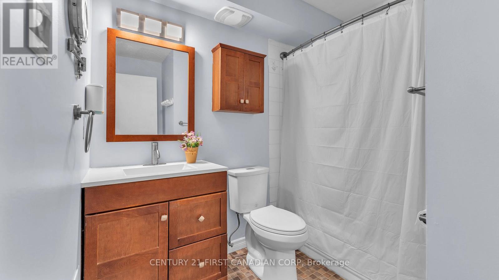 203 - 739 Deveron Crescent, London South, Ontario  N5Z 4Y1 - Photo 8 - X12414338