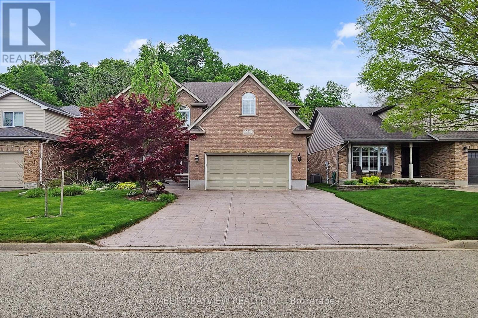 Property at 574 SANDBANKS CRESCENT image 1