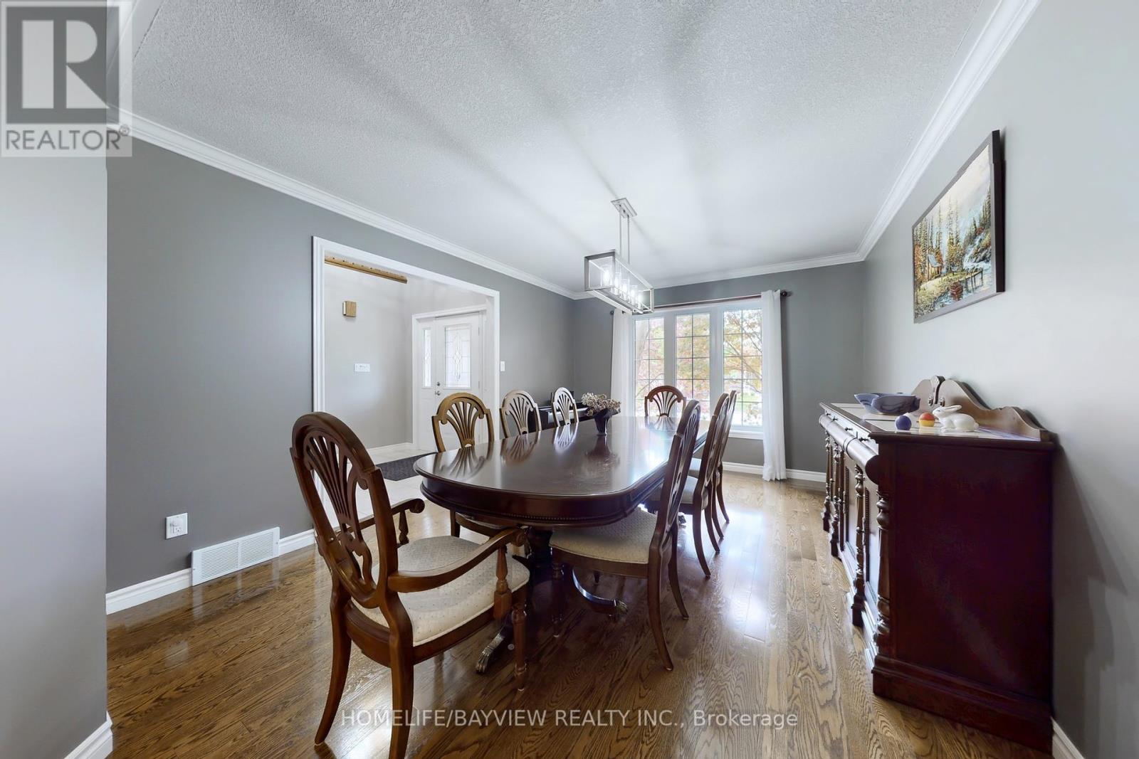 574 Sandbanks Crescent, Waterloo, Ontario  N2V 2K2 - Photo 10 - X12414294