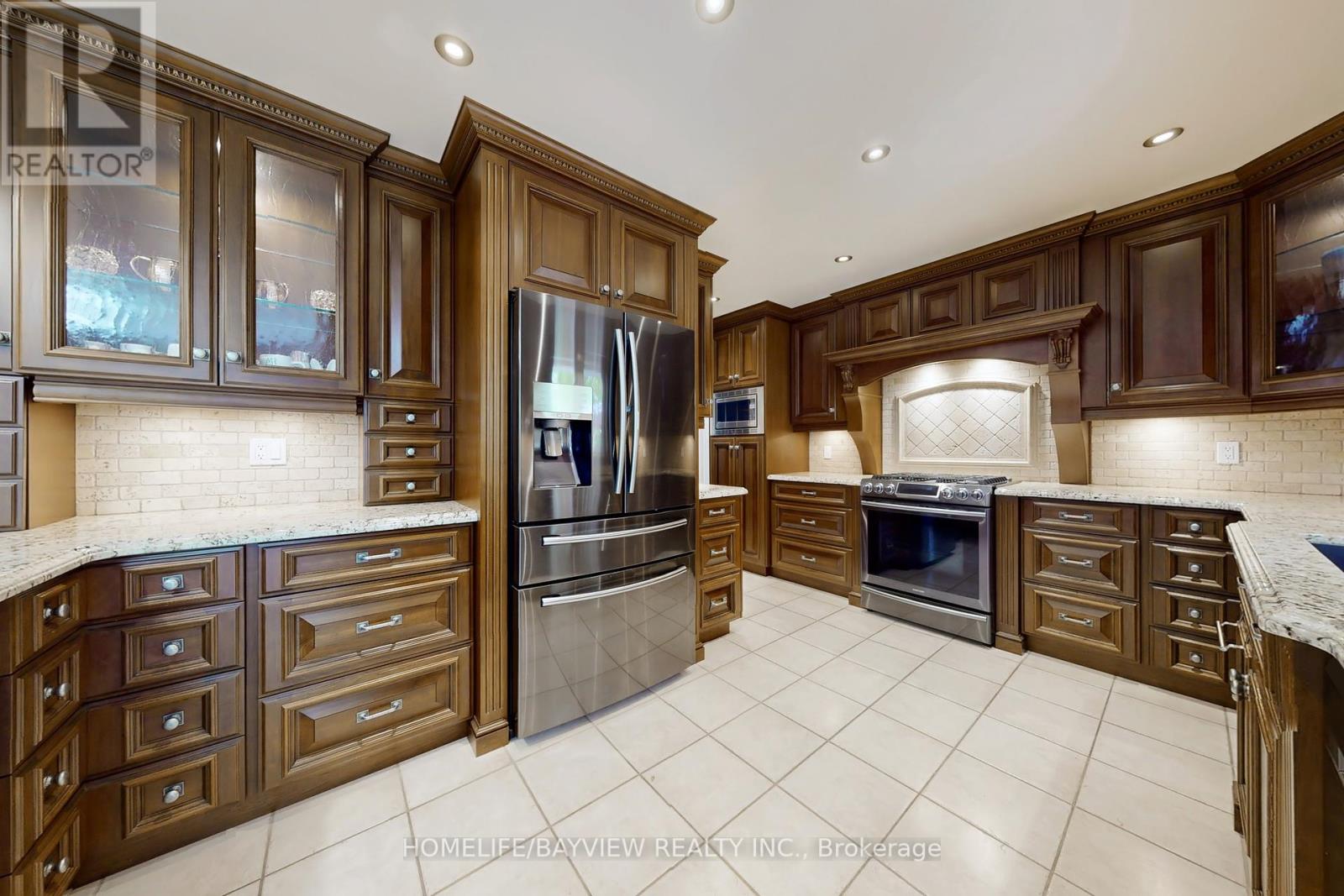574 Sandbanks Crescent, Waterloo, Ontario  N2V 2K2 - Photo 12 - X12414294