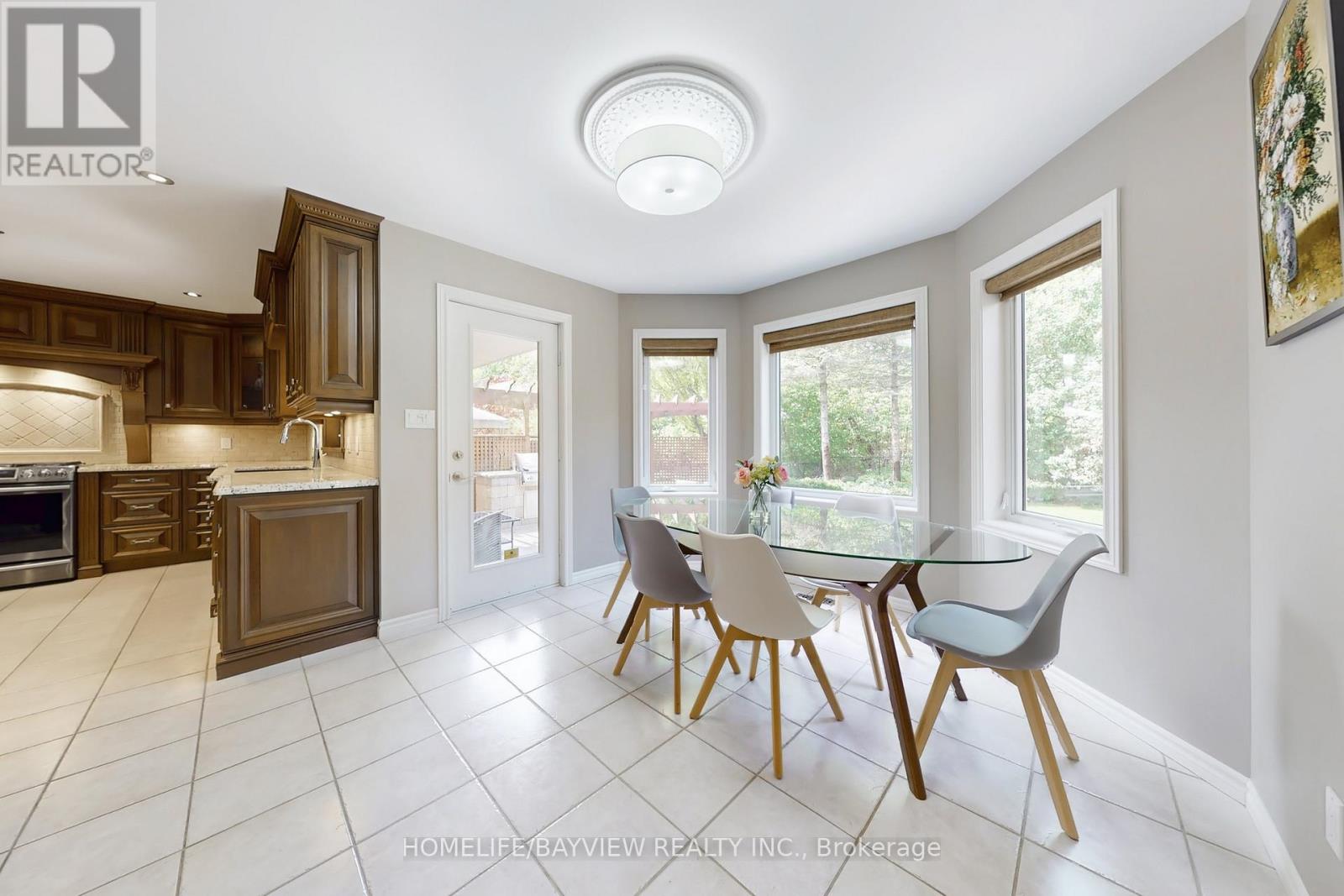 574 Sandbanks Crescent, Waterloo, Ontario  N2V 2K2 - Photo 14 - X12414294